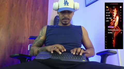 Snapshot of latin_blackmen chatting on 06/08/26, 04:18 latin_blackmen online show from 06/08/26, 04:18