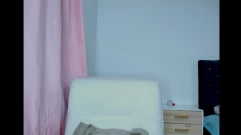 Snapshot of latin_delight_ chatting on 11/30/25, 12:25 latin_delight_ online show from 11/30/25, 12:25