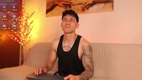 latin_green_eyes_ online show from 07/10/26, 10:01