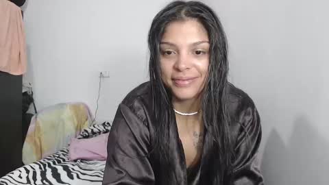 Snapshot of latin_meg chatting on 12/25/24, 11:10 M E G A N online show from 12/25/24, 11:10