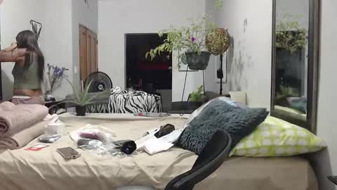 Snapshot of latin_meg chatting on 12/02/25, 11:11 M E G A N online show from 12/02/25, 11:11