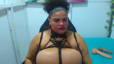 latina_bigboos12 online show from 05/22/26, 04:30