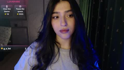 miiiiiiaaaa online show from 05/04/26, 03:30