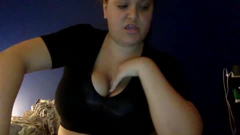 latinagoddess_isa online show from 09/23/25, 11:52