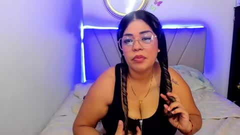 Snapshot of latinamav22 chatting on 05/05/26, 07:00 latinamav22 online show from 05/05/26, 07:00