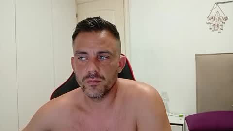 LatinBlueBoy online show from 09/16/25, 08:43