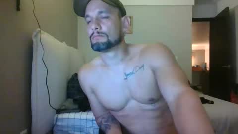 Snapshot of latinhotcouple33 chatting on 03/25/26, 03:01 wolves online show from 03/25/26, 03:01