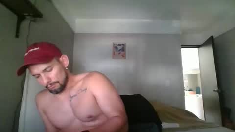 Snapshot of latinhotcouple33 chatting on 03/27/26, 07:46 wolves online show from 03/27/26, 07:46