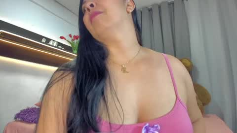 Vanessa online show from 06/01/26, 01:51