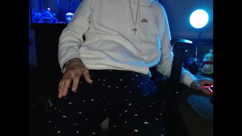 latinlover513 online show from 02/16/25, 01:16