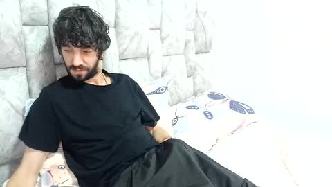 latinlustandfrenchkiss online show from 06/04/26, 02:23