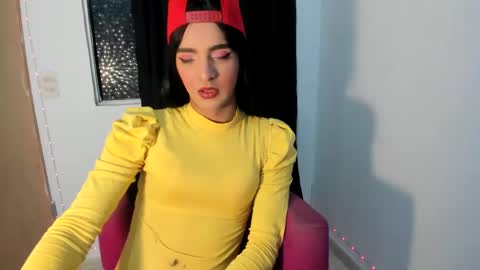 latinmia23hot online show from 02/24/25, 07:00