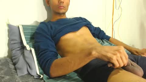 Snapshot of latinmilker chatting on 01/17/25, 07:05 Andy online show from 01/17/25, 07:05