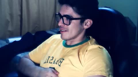 Snapshot of latinn_babe chatting on 09/24/25, 04:05 latinn_babe online show from 09/24/25, 04:05