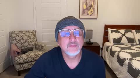 QS - INDEPENDENT MODEL online show from 10/18/25, 05:54