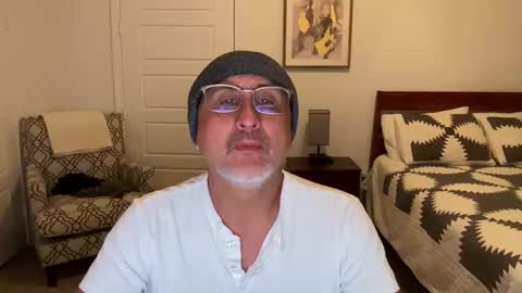 QS - INDEPENDENT MODEL online show from 10/20/25, 02:34