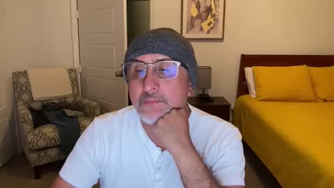 QS - INDEPENDENT MODEL online show from 11/20/25, 04:12