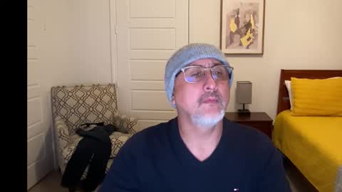 QS - INDEPENDENT MODEL online show from 12/02/25, 04:40