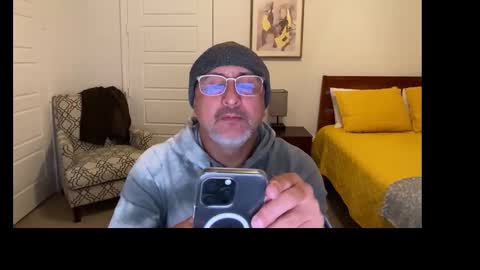 QS - INDEPENDENT MODEL online show from 12/04/25, 06:01