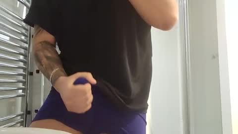 Snapshot of latino8484 chatting on 01/28/25, 07:22 latino8484 online show from 01/28/25, 07:22