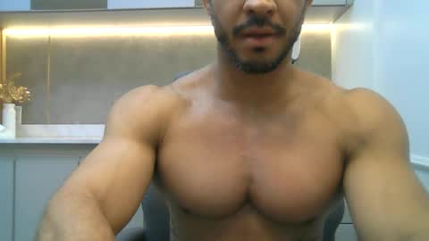 latino_rodri online show from 06/27/26, 01:50