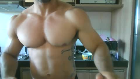 latino_rodri online show from 07/03/26, 12:22