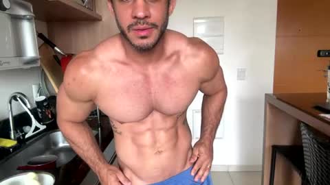 latino_rodri online show from 07/06/26, 02:36