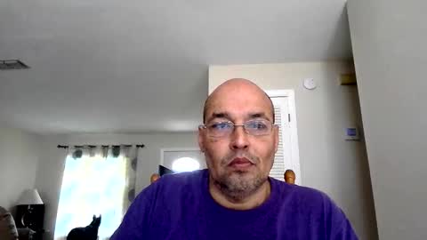 Snapshot of latinoinfla chatting on 01/18/26, 05:39 latinoinfla online show from 01/18/26, 05:39
