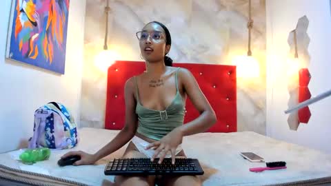 latins lovers20 online show from 12/01/24, 06:19