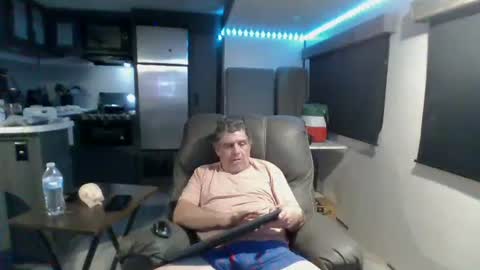 latniter online show from 02/16/25, 01:36