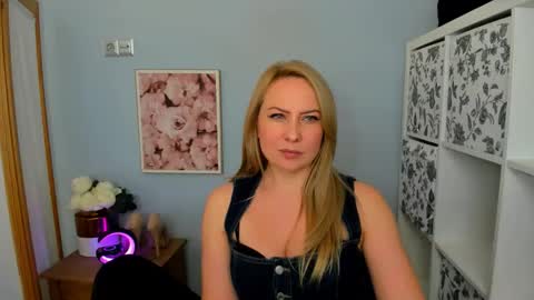 Latoya online show from 12/02/24, 09:06