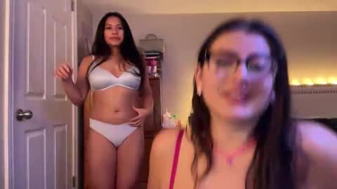 lau_mamacita online show from 11/22/25, 09:14