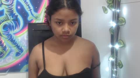 Snapshot of lau_sofia21 chatting on 08/08/26, 01:02 lau sofia21 online show from 08/08/26, 01:02