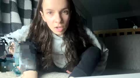 Snapshot of lauegauths3 chatting on 12/20/24, 10:32 lauegauths3 online show from 12/20/24, 10:32