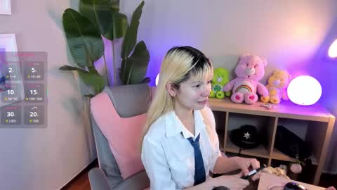 Snapshot of laukyubey1 chatting on 10/15/25, 09:04 laukyubey1 online show from 10/15/25, 09:04