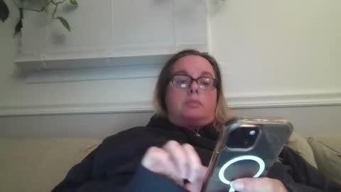 Snapshot of laulauma chatting on 12/06/24, 12:34 LauLauMa online show from 12/06/24, 12:34