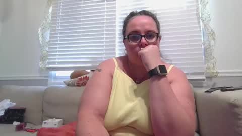 Snapshot of laulauma chatting on 12/17/24, 09:49 LauLauMa online show from 12/17/24, 09:49