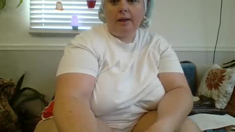Snapshot of laulauma chatting on 01/02/25, 02:57 LauLauMa online show from 01/02/25, 02:57