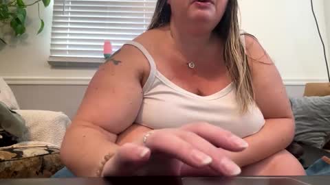 Snapshot of laulauma chatting on 01/22/25, 02:35 LauLauMa online show from 01/22/25, 02:35