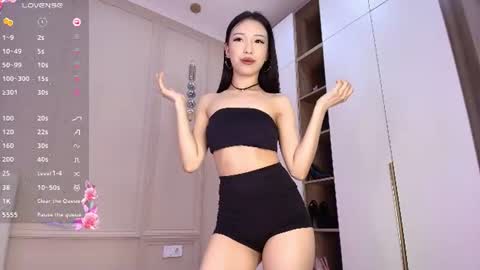 Lauma online show from 07/05/26, 03:34