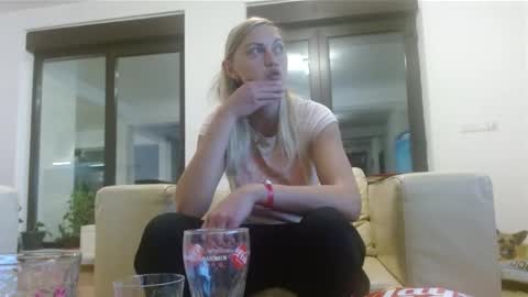 Snapshot of laura47_sweet chatting on 12/05/24, 04:44 LAURA ANNA online show from 12/05/24, 04:44