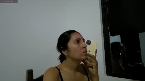 Snapshot of laura_1717 chatting on 06/25/26, 02:33 laura online show from 06/25/26, 02:33
