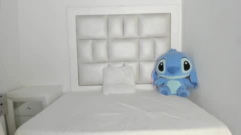 Snapshot of laura__js_ chatting on 11/04/25, 04:11 laura__js_ online show from 11/04/25, 04:11