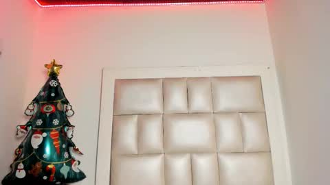 Snapshot of laura__js_ chatting on 12/03/25, 04:42 laura__js_ online show from 12/03/25, 04:42