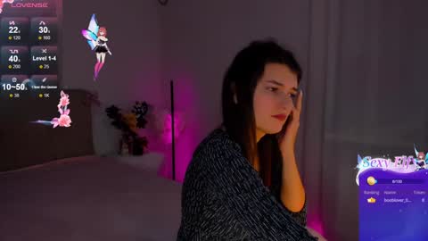Snapshot of laura__leee chatting on 01/07/25, 09:29 Laura online show from 01/07/25, 09:29
