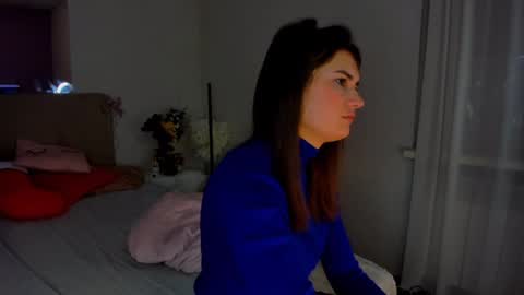 Snapshot of laura__leee chatting on 01/16/25, 06:03 Laura online show from 01/16/25, 06:03