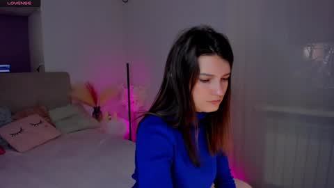 Snapshot of laura__leee chatting on 02/02/25, 06:26 Laura online show from 02/02/25, 06:26