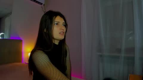 Snapshot of laura__leee chatting on 09/09/25, 05:29 Laura online show from 09/09/25, 05:29
