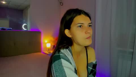 Laura online show from 09/16/25, 05:30