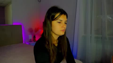 Laura online show from 09/27/25, 05:23